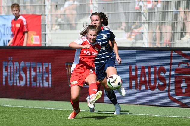 Soccer, Women, Season 2024 2025, 2 Women Bundesliga 1 Matchday , 1 FC Union Berlin Hamburger SV, v l Katja Orschmann 1 Women, 1 FC Union , Christin Martina Ingrid Meyer 1 Women, HSV , 24 08 2024, Copyright: xStefaniexFiebrig MatthiasxKochx
