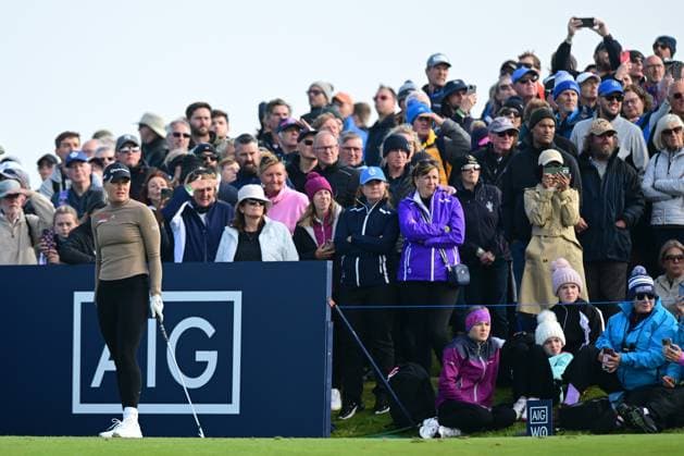 Charley Hull on the 11th Tee as the crowd look on AIG Women s Open, Day Three, Golf, St. Andrews, Scotland, UK - 24 Aug 2024  Copyright: xGreigxCowie Shutterstockx 14655900al