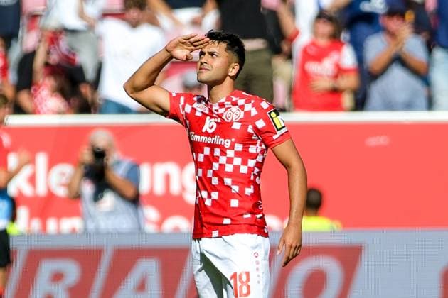 Sport Themen der Woche KW34 Sport Bilder des Tages Nadiem Amiri (1. FSV Mainz 05, 18) bejubelt das Tor zum 1:0, GER, 1. FSV Mainz 05 vs. 1. FC Union Berlin Fussball, 1. Bundesliga, 1. Spieltag, Spielzeit 2024 2025, 24.08.2024. DFL REGULATIONS PROHIBIT ANY USE OF PHOTOGRAPHS as IMAGE SEQUENCES and or QUASI-VIDEO GER, 1. FSV Mainz 05 vs. 1. FC Union Berlin Fussball, 1. Bundesliga, 1. Spieltag, Spielzeit 2024 2025, 24.08.2024. Mainz *** Nadiem Amiri 1 FSV Mainz 05, 18 celebrates the goal for 1 0, GER, 1 FSV Mainz 05 vs 1 FC Union Berlin Football, 1 Bundesliga, 1 Matchday, Season 2024 2025, 24 08 2024 DFL REGULATIONS PROHIBIT ANY USE OF PHOTOGRAPHS as IMAGE SEQUENCES and or QUASI VIDEO GER, 1 FSV Mainz 05 vs 1 FC Union Berlin Football, 1 Bundesliga, 1 Matchday, Season 2024 2025, 24 08 2024 Mainz Copyright: xEibner-Pressefoto FlorianxWieganx EP_FWD