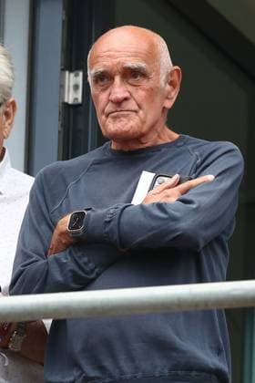 23 08 2024, xtgx, Soccer 2 Bundesliga, Hannover 96 Hamburger SV emspor, v l Martin Kind on the Tribuene DFL DFB REGULATIONS PROHIBIT ANY USE OF PHOTOGRAPHS as IMAGE SEQUENCES and or QUASI VIDEO Hannover