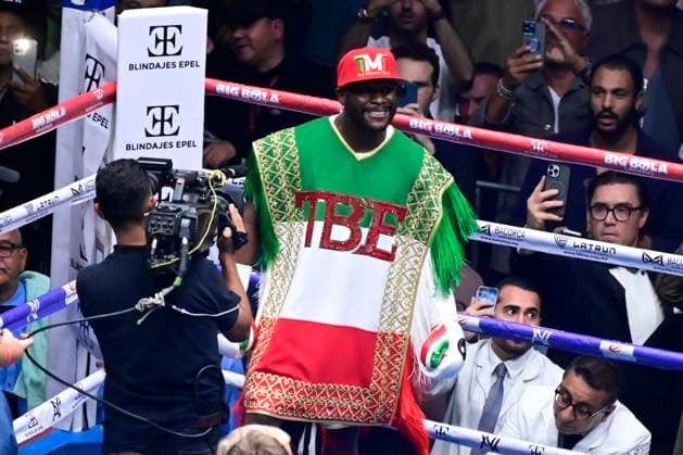 Sport Themen der Woche KW34 Sport Bilder des Tages August 24, 2024, Mexico City, Ciudad de Mexico, Mexico: Boxer Floyd Mayweather Jr. of United States is seen prior the exhibition fight against boxer ohn Gotti III of United States at Arena Ciudad de Mexico. Mexico City Mexico - ZUMAe321 20240824_zsa_e321_012 Copyright: xCarlosxTischler xEyepixxGroupx