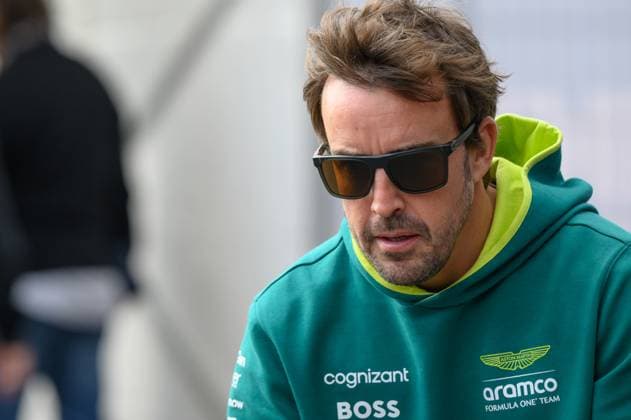 F1 Grand Prix of Netherlands Fernando Alonso of Spain drives the (14) Aston Martin AMR23 Mercedes prior to the F1 Grand Prix of the Netherlands at Circuit Zandvoort in Zandvoort, Netherlands, on August 25, 2024. Zandvoort Netherlands  Copyright: xJonathanxRaax originalFilename:raa-f1grandp240825_npZAs.jpg