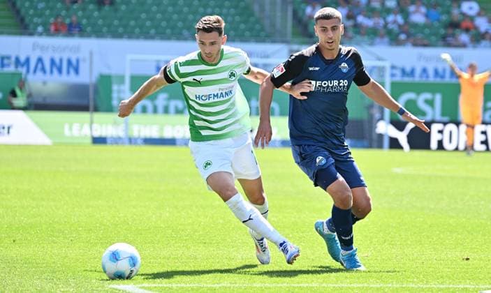 24 08 2024 Soccer Season 2024 2025 2 Soccer Bundesliga 03 Matchday SpVgg Greuther Fürth Kleeblatt SC Paderborn 07 SCP Sportfoto Zink xwoxzix DFL regulations prohibit any use of photographs as image sequences and or quasi video only for editorial use Branimir Hrgota 10 SpVgg Greuther Fürth Koen Kostons 10, SC Paderborn 07