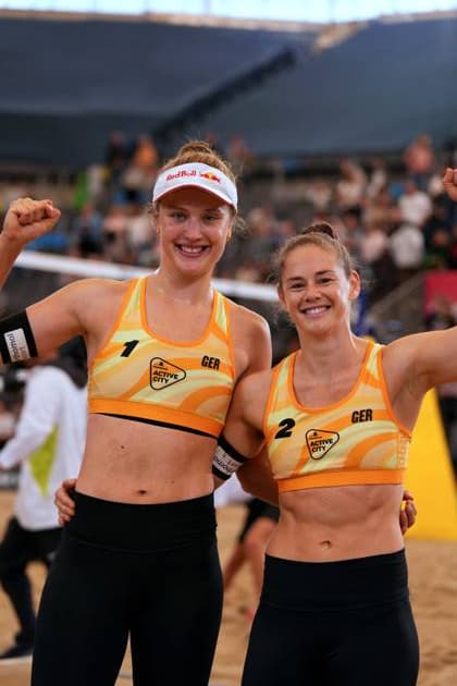 Hamburg, Germany, August 25th 2024: Cinja Tillmann ( Germany ) Svenja Mueller ( Germany ) during the Elite 16 Beachvolleyball Tournament 2024 at Stadium Am Rothenbaum in Hamburg, GERMANY. (Julia Kneissl SPP) Copyright: xJuliaxKneisslx xSPPx spp-en-JuKnSp-JK_09654.jpeg