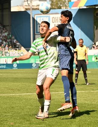 24 08 2024 Soccer Season 2024 2025 2 Soccer Bundesliga 03 Matchday SpVgg Greuther Fürth Kleeblatt SC Paderborn 07 SCP Sportfoto Zink xwoxzix DFL regulations prohibit any use of photographs as image sequences and or quasi video only for editorial use Dennis Srbeny 7, SpVgg Greuther Fürth Santiago Castaneda 5, SC Paderborn 07