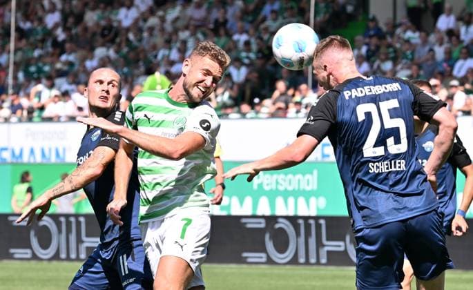 24 08 2024 Soccer Season 2024 2025 2 Soccer Bundesliga 03 Matchday SpVgg Greuther Fürth Kleeblatt SC Paderborn 07 SCP Sportfoto Zink xwoxzix DFL regulations prohibit any use of photographs as image sequences and or quasi video only for editorial use Dennis Srbeny 7, SpVgg Greuther Fürth vs Sven Michel 11, SC Paderborn 07 Tjark Scheller 25, SC Paderborn 07