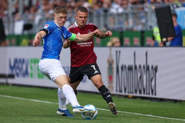 2024 08 25 xJFAx Football 2 Bundesliga 3 Matchday Season 2024 25, SV Darmstadt 98 1 FC Nürnberg v l , Clemens Riedel SV Darmstadt 98 8, Florian Pick 1 FC Nürnberg , Zweikampf, Action, Aktion, Battles for the Ball DFL DFB REGULATIONS PROHIBIT ANY USE OF PHOTOGRAPHS as IMAGE SEQUENCES and or QUASI VIDEO Copyright: JoaquimxFerreira