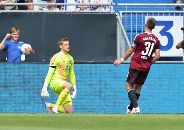 25 08 2024 Soccer Season 2024 2025 2 Soccer Bundesliga 03 Matchday SV Darmstadt 98 SVD D98 Lilien 1 FC Nürnberg FCN Club Sportfoto Zink DaMa xdaxmax DFL regulations prohibit any use of photographs as image sequences and or quasi video only for editorial use Jan Reichert 1, 1 FC Nürnberg FCN Robin Knoche 31, 1 FC Nürnberg FCN disappointed Disappointment after conceding goal