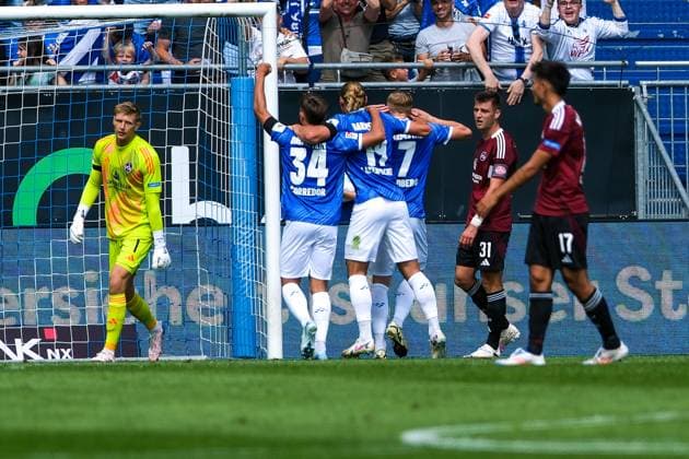 Isac Lidberg SV Darmstadt 98, 07 and team celebrate the goal for 1 0, GER, SV Darmstadt 98 vs 1 FC Nuernberg, Football, 2 Bundesliga, Matchday 3, Season 2024 2025, 25 08 2024 DFL REGULATIONS PROHIBIT ANY USE OF PHOTOGRAPHS as IMAGE SEQUENCES and or QUASI VIDEO GER, SV Darmstadt 98 vs 1 FC Nuernberg Football, 2 Bundesliga, Matchday 3, Season 2024 2025, 25 08 2024 Darmstadt Copyright: xEibner-Pressefoto FlorianxWieganx EP_FWD