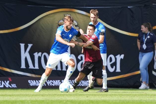 Killian Corredor SV Darmstadt 98, 34 vs Oliver Villadsen 1 FC Nürnberg, 2 25 08 2024 2 Bundesliga, season 24 25 SV Darmstadt 98 vs 1 FC Nürnberg, Stadion am Boellenfalltor, emonline, emspor,