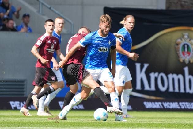 Killian Corredor SV Darmstadt 98, 34 vs Florian Pick 1 FC Nürnberg, 7 25 08 2024 2 Bundesliga, season 24 25 SV Darmstadt 98 vs 1 FC Nürnberg, Stadion am Boellenfalltor, emonline, emspor,