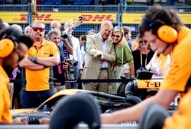 ZANDVOORT - King Willem-Alexander and Queen Maxima on the grid prior to the F1 Grand Prix of the Netherlands at the Circuit of Zandvoort. ANP REMKO DE WAAL xVIxANPxSportx xxANPxIVx 506720337 originalFilename: 506720337.jpg