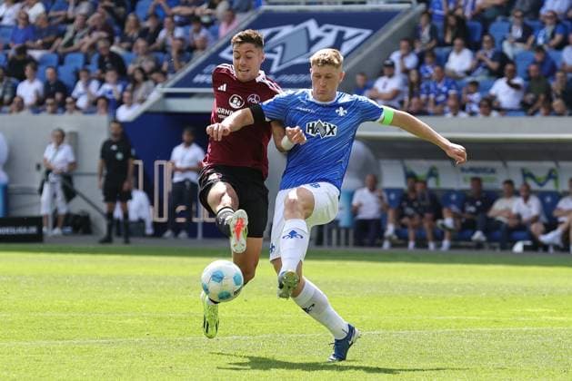 25 08 2024 Soccer Season 2024 2025 2 Soccer Bundesliga 03 Matchday SV Darmstadt 98 SVD D98 Lilien 1 FC Nürnberg FCN Club Sportfoto Zink DaMa xdaxmax DFL regulations prohibit any use of photographs as image sequences and or quasi video only for editorial use Stefanos Tzimas 9, 1 FC Nürnberg FCN Clemens Riedel 38, SV Darmstadt 98 D98 SV98