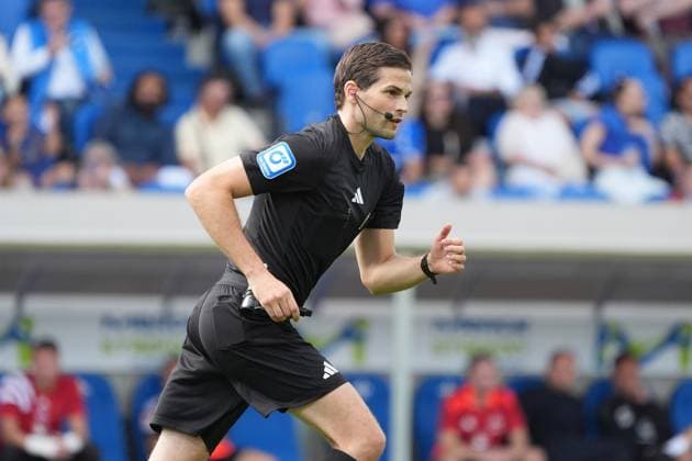 Referee Dr Max Burda 25 08 2024 2 Bundesliga, Season 24 25 SV Darmstadt 98 vs 1 FC Nürnberg, Stadion am Boellenfalltor, emonline, emspor,