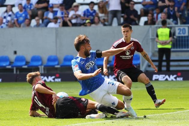 25 08 2024, xtvx, Fußball 2 Bundesliga, SV Darmstadt 98 1 FC Nuremberg emspor, v l Zweikampf, Duell, duel, tackle, compete Killian Corredor SV Darmstadt 98 Finn Jeltsch 1 FC Nuernberg DFL DFB REGULATIONS PROHIBIT ANY USE OF PHOTOGRAPHS as IMAGE SEQUENCES and or QUASI VIDEO Darmstadt