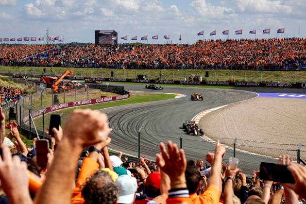 ZANDVOORT - Max Verstappen (Red Bull Racing) and Lando Norris (McLaren) during the F1 Grand Prix of the Netherlands at the Circuit of Zandvoort. ANP REMKO DE WAAL xVIxANPxSportx xxANPxIVx 506720729 originalFilename: 506720729.jpg