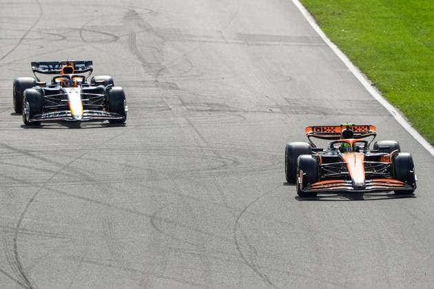 2024-08-25 F1 - Heineken Dutch GP - Grand Prix Race ZANDVOORT, NETHERLANDS - AUGUST 25: Max Verstappen of Red Bull Racing, Lando Norris of McLaren competing in the Grand Prix Race during F1 - Heineken Dutch GP on August 25, 2024 in Zandvoort, Netherlands. Zandvoort Netherlands Content not available for redistribution in The Netherlands directly or indirectly through any third parties. Copyright: xAndrexWeeningx