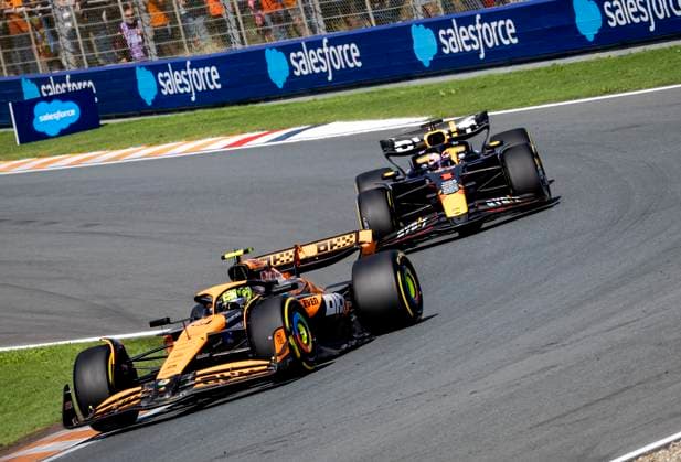 ZANDVOORT - Lando Norris (McLaren) and Max Verstappen (Red Bull Racing) during the F1 Grand Prix of the Netherlands at the Circuit of Zandvoort. ANP SEM VAN DER WAL xVIxANPxSportx xxANPxIVx 506721435 originalFilename: 506721435.jpg