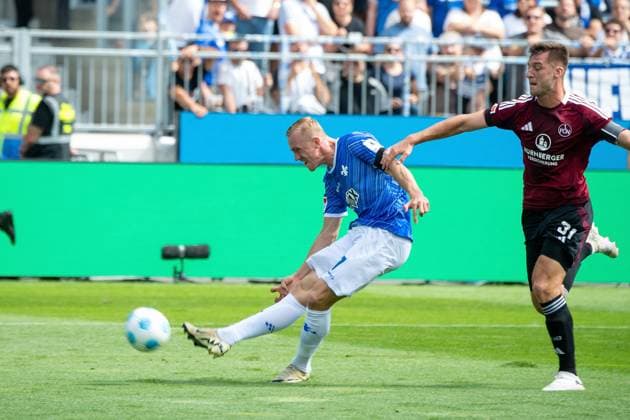 2024 08 25 xJFAx Football 2 Bundesliga 3 Matchday Season 2024 25, SV Darmstadt 98 1 FC Nürnberg v l , Luca Marseiler SV Darmstadt 98 auf dem weg zum 1 0, Robin Knoche 1 FC Nürnberg DFL DFB REGULATIONS PROHIBIT ANY USE OF PHOTOGRAPHS as IMAGE SEQUENCES and or QUASI VIDEO Copyright: JoaquimxFerreira