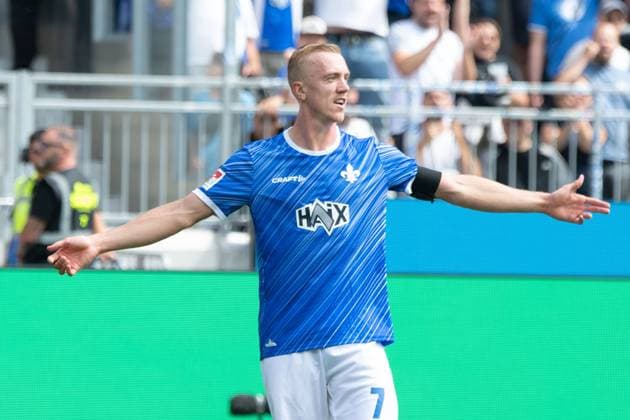 2024 08 25 xJFAx Soccer 2 Bundesliga 3 Matchday Season 2024 25, SV Darmstadt 98 1 FC Nürnberg v l , Isac Lidberg SV Darmstadt 98 Torjubel, Goal celebration, celebrate the goal DFL DFB REGULATIONS PROHIBIT ANY USE OF PHOTOGRAPHS as IMAGE SEQUENCES and or QUASI VIDEO Copyright: JoaquimxFerreira