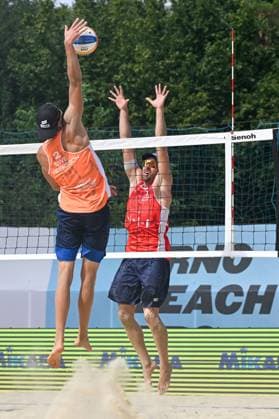 From left Elmer Andersson of Sweden, Javier Huerta of Spain in action during the Brno Beach Pro, Beach volleyball, Beachvolleyball tournament of Futures category, on August 25, 2024, in Brno, Czech Republic. (CTKxPhoto VaclavxSalek) CTKPhotoP2024082503774  CTKPhotoP2024082503774