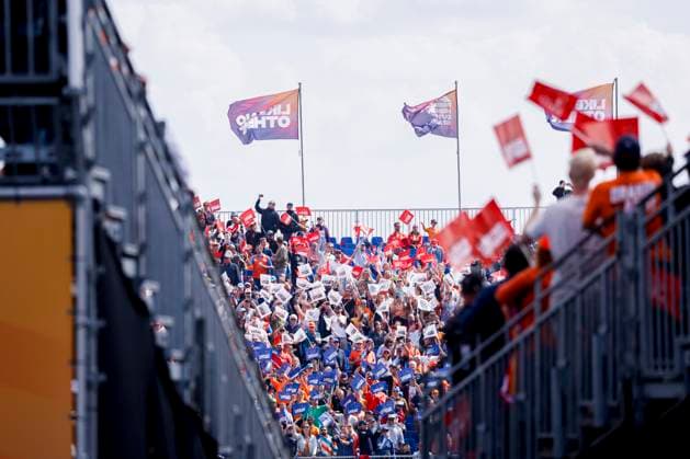 Supporters at the Grandstand during the F1 Grand Prix of Netherlands at Circuit Park Zandvoort on August 25, 2024 in Zandvoort, Netherlands Defodi 704 MTB20240825F1MTBPhoto 3654 Defodi-704