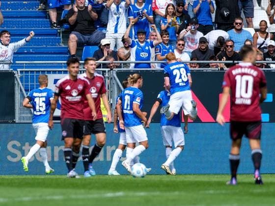 Isac Lidberg SV Darmstadt 98, 07 and team celebrate the goal for 1 0, GER, SV Darmstadt 98 vs 1 FC Nuernberg, Football, 2 Bundesliga, Matchday 3, Season 2024 2025, 25 08 2024 DFL REGULATIONS PROHIBIT ANY USE OF PHOTOGRAPHS as IMAGE SEQUENCES and or QUASI VIDEO GER, SV Darmstadt 98 vs 1 FC Nuernberg Football, 2 Bundesliga, Matchday 3, Season 2024 2025, 25 08 2024 Darmstadt Copyright: xEibner-Pressefoto FlorianxWieganx EP_FWD