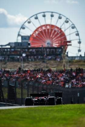16 LECLERC Charles (mco), Scuderia Ferrari SF-24, action during the Formula 1 Heineken Dutch Grand Prix 2024, 15th round of the 2024 Formula One World Championship, WM, Weltmeisterschaft from August 23 to 25, 2024 on the Circuit Zandvoort, in Zandvoort, Netherlands - F1 - DUTCH GRAND PRIX 2024 DPPI Panoramic  240825_R15_OLANDA_DP_XB3_6793_
