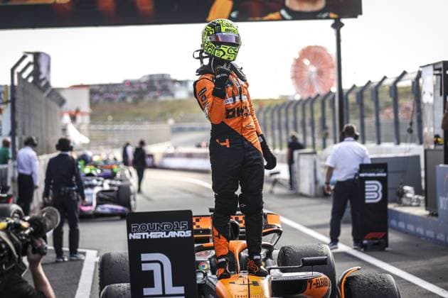 NORRIS Lando (gbr), McLaren F1 Team MCL38, portrait celebrate his win during the Formula 1 Heineken Dutch Grand Prix 2024, 15th round of the 2024 Formula One World Championship, WM, Weltmeisterschaft from August 23 to 25, 2024 on the Circuit Zandvoort, in Zandvoort, Netherlands - F1 - DUTCH GRAND PRIX 2024 DPPI Panoramic  240825_R15_OLANDA_DP_XB3_7065_