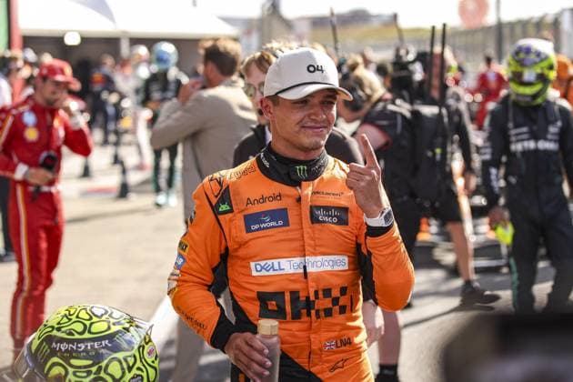 NORRIS Lando (gbr), McLaren F1 Team MCL38, portrait, celebrate his win during the Formula 1 Heineken Dutch Grand Prix 2024, 15th round of the 2024 Formula One World Championship, WM, Weltmeisterschaft from August 23 to 25, 2024 on the Circuit Zandvoort, in Zandvoort, Netherlands - F1 - DUTCH GRAND PRIX 2024 DPPI Panoramic  240825_R15_OLANDA_DP_XB3_7333_