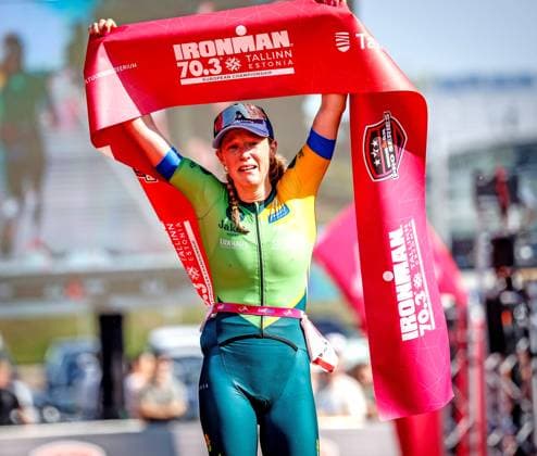 Bilder des Jahres 2024, Sport 08 August Sport Themen der Woche KW34 Sport Bilder des Tages Ironman 70.3 Europameisterschaft Tallinn 25.08.24: Caroline Pohle (DEU) wird Europameisterin in Estland Tallinn Estland *** Ironman 70 3 European Championship Tallinn 25 08 24 Caroline Pohle DEU becomes European Champion in Estonia Tallinn Estonia _KT_5541