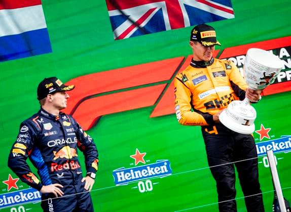 ZANDVOORT - Max Verstappen (Red Bull Racing) and Lando Norris (McLaren) on the podium after the F1 Grand Prix of the Netherlands at the Circuit of Zandvoort. ANP SEM VAN DER WAL xVIxANPxSportx xxANPxIVx 506729973 originalFilename: 506729973.jpg