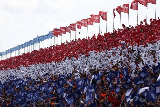 Sport Bilder des Tages F1 Grand Prix Of The Netherlands 2024 Fans before the Formula 1 Grand Prix of The Netherlands at Circuit Zandvoort in Zandvoort, Netherlands on August 25, 2024. Zandvoort Netherlands  Copyright: xJakubxPorzyckix originalFilename:porzycki-f1grandp240825_npfID.jpg