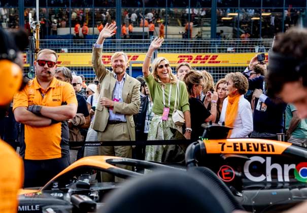 ZANDVOORT - King Willem-Alexander and Queen Maxima together with Princess Margriet, Princess Alexia and Count Claus-Casimir on the grid prior to the F1 Grand Prix of the Netherlands at the Circuit of Zandvoort. ANP REMKO DE WAAL xVIxANPxSportx xxANPxIVx 506734249 originalFilename: 506734249.jpg