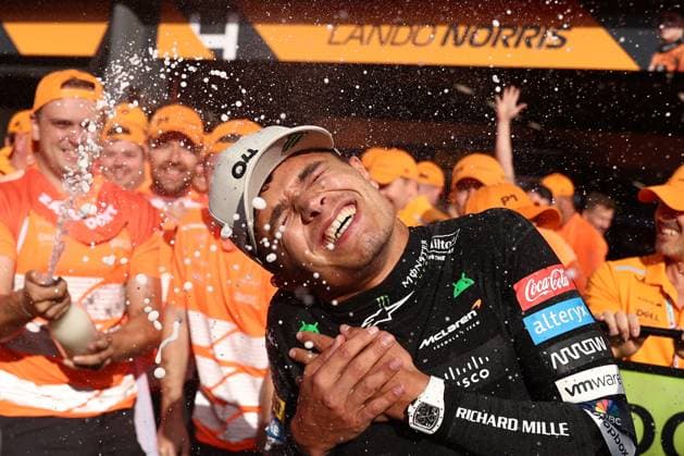 F1 Grand Prix Of The Netherlands 2024 Lando Norris of McLaren celebrates with the team after the Formula 1 Grand Prix of The Netherlands at Circuit Zandvoort in Zandvoort, Netherlands on August 25, 2024. Zandvoort Netherlands  Copyright: xJakubxPorzyckix originalFilename:porzycki-f1grandp240825_npcWd.jpg