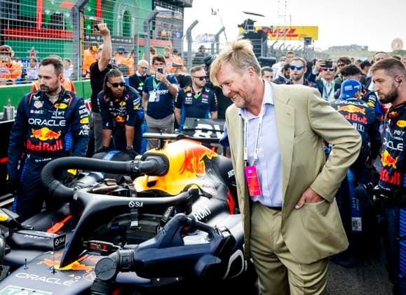 ZANDVOORT - King Willem-Alexander on the grid prior to the F1 Grand Prix of the Netherlands at the Circuit of Zandvoort. ANP SEM VAN DER WAL xVIxANPxSportx xxANPxIVx 506735557 originalFilename: 506735557.jpg