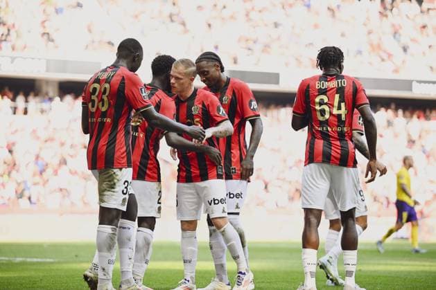 OGC Nice team after his canceled goal. OGC Nice vs Toulouse FC, Ligue 1 in Allianz Riviera, NICE, France, on August 25, 2024. FOOTBALL : OGC Nice vs Toulouse FC - Ligue 1 - 25 08 25 FredDides Panoramic 