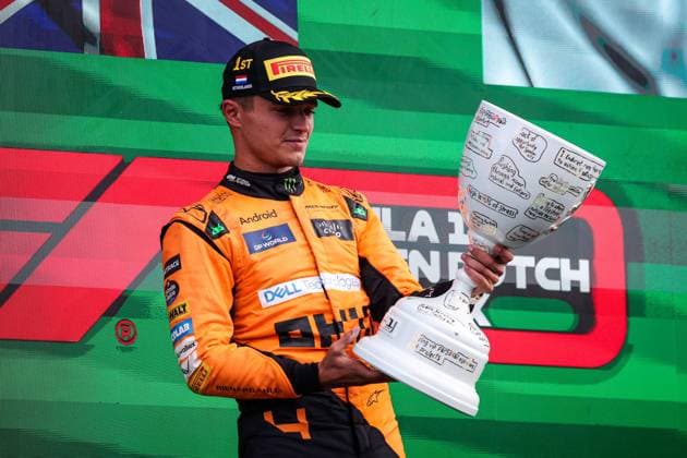 NORRIS Lando (gbr), McLaren F1 Team MCL38, portrait, podium, during the Formula 1 Heineken Dutch Grand Prix 2024, 15th round of the 2024 Formula One World Championship, WM, Weltmeisterschaft from August 23 to 25, 2024 on the Circuit Zandvoort, in Zandvoort, Netherlands - F1 - DUTCH GRAND PRIX 2024 DPPI Panoramic 240825_R15_OLANDA_DP_FG0O2656
