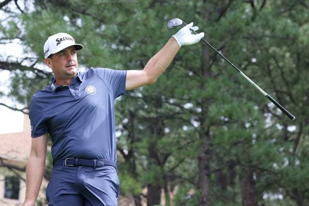 CASTLE ROCK, CO - AUGUST 25: PGA, Golf Herren golfer Keegan Bradley motions that he hit his tee shot left on the 2nd hole during the final round of the PGA FedExCup BMW Championship on August 25th, 2024, at Castle Pines Golf Club in Castle Rock, Colorado. (Photo by Brian Spurlock Icon Sportswire) GOLF: AUG 25 PGA FedExCup Playoffs - BMW Championship EDITORIAL USE ONLY Icon24082512