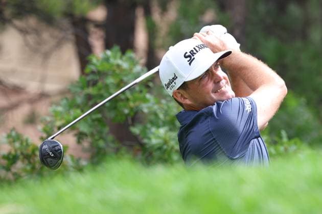 CASTLE ROCK, CO - AUGUST 25: PGA, Golf Herren golfer Keegan Bradley plays his tee shot on the 2nd hole during the final round of the PGA FedExCup BMW Championship on August 25th, 2024, at Castle Pines Golf Club in Castle Rock, Colorado. (Photo by Brian Spurlock Icon Sportswire) GOLF: AUG 25 PGA FedExCup Playoffs - BMW Championship EDITORIAL USE ONLY Icon2408258