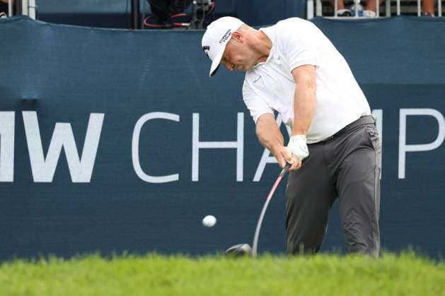 CASTLE ROCK, CO - AUGUST 25: PGA, Golf Herren golfer Alex Noren plays his tee shot on the first hole during the final round of the PGA FedExCup BMW Championship on August 25th, 2024, at Castle Pines Golf Club in Castle Rock, Colorado. (Photo by Brian Spurlock Icon Sportswire) GOLF: AUG 25 PGA FedExCup Playoffs - BMW Championship EDITORIAL USE ONLY Icon24082519