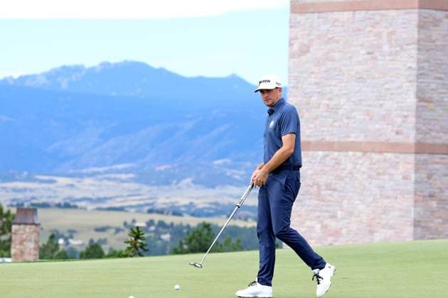 CASTLE ROCK, CO - AUGUST 25: PGA, Golf Herren golfer Keegan Bradley warms up on the practice putting green during the final round of the PGA FedExCup BMW Championship on August 25th, 2024, at Castle Pines Golf Club in Castle Rock, Colorado. (Photo by Brian Spurlock Icon Sportswire) GOLF: AUG 25 PGA FedExCup Playoffs - BMW Championship EDITORIAL USE ONLY Icon24082528