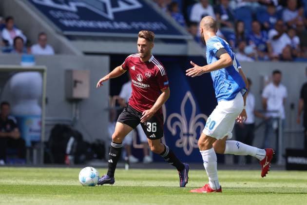 2024 08 25 xJFAx Football 2 Bundesliga 3 Matchday Season 2024 25, SV Darmstadt 98 1 FC Nürnberg v l , Lukas Schleimer 1 FC Nürnberg , Aleksander Vukovic SV Darmstadt 98 DFL DFB REGULATIONS PROHIBIT ANY USE OF PHOTOGRAPHS as IMAGE SEQUENCES and or QUASI VIDEO Copyright: JoaquimxFerreira