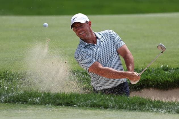 CASTLE ROCK, CO - AUGUST 25: Rory McIlroy hits out of the bunker on the 7th hole during the final round of the BMW Championship on August 25, 2024 at Castle Pines Golf Club in Castle Rock, CO. (Photo by Scott Winters Icon Sportswire) GOLF: AUG 25 PGA, Golf Herren FedExCup Playoffs - BMW Championship EDITORIAL USE ONLY Icon2408250827