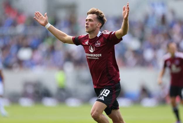 25 08 2024, xdcx, Fußball 2 Bundesliga, SV Darmstadt 98 1 FC Nürnberg, emonline, emspor, despor, v l , Torjubel zum 1 1 durch Michal Sevcik 1 FC Nürnberg , Goal celebration, celebrate the goal DFL DFB REGULATIONS PROHIBIT ANY USE OF PHOTOGRAPHS AS IMAGE SEQUENCES AND OR QUASI VIDEO Copyright: HMBxMedia Claus