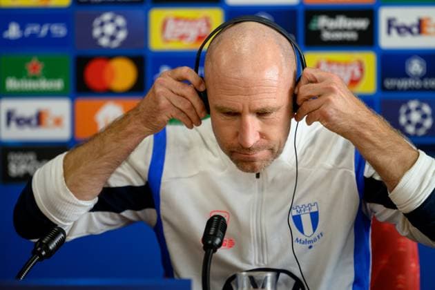 240826 Head coach Henrik Rydström of Malmö FF during a press conference with Malmö FF on August 26, 2024 in Prague Photo Mathilda Ahlberg BILDBYRAN kod MA MA0708 fotboll football soccer fotball champions league presskonferens press conference malmö ff bbeng  Copyright: MATHILDAxAHLBERG BB240826MA044
