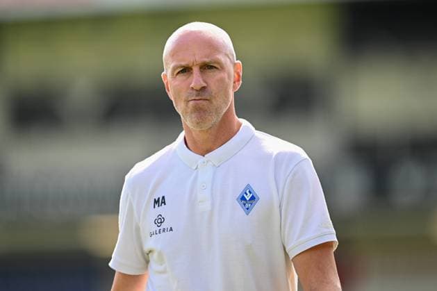 3 Liga SC Verl Waldhof Mannheim on 25 08 2024 at the Sportclub Arena in Verl Coach Marco Antwerpen Mannheim pensive MT