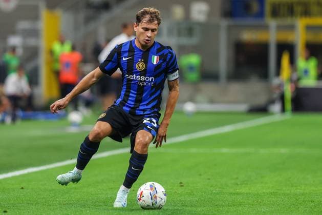 Nicolo Barella of FC Internazionale seen in action during Serie A 2024 25 football match between FC Internazionale and US Lecce at Giuseppe Meazza Stadium, Milan, Italy on August 24, 2024  Copyright: xFabrizioxCarabelli IPAxSportx xix xx IPA_49097488 IPA_Agency_IPA49097488