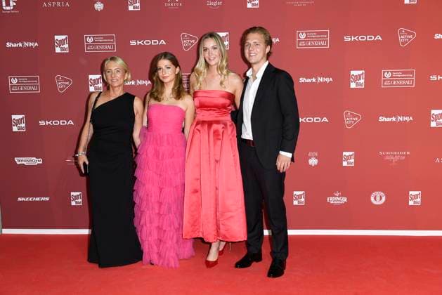 Heidi Beckenbauer, daughter Francesca Beckenbauer and son Joel Beckenbauer and his girlfriend Jessica Martl at the Sport Bild Award ceremony on 26 August 2024 in Hamburg Sport Bild Award 2024 ceremony in Hamburg