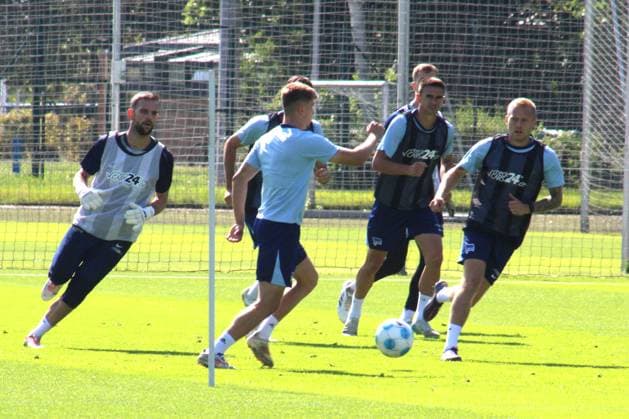 DEU, DFL, 2 FBL Hertha BSC, Training, 27 08 2024, Sportforum, Berlin, DEU, DFL, 2 FBL Hertha BSC, Training, im Bild Neuzugang, Jon Dagur Thorsteinsson Hertha BSC DFL regulations prohibit any use of Photographs as image sequences and or quasi video Foto Juergen Engler nordphoto GmbH nordphotoxGmbHx xEngler nph00076